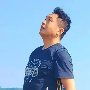 Portrait of Sam Wang, Co-founder and International Marketing Lead